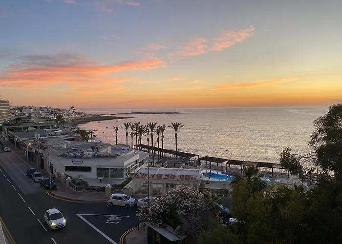 Apartment Sunrise Bay - Frontline Sea Views