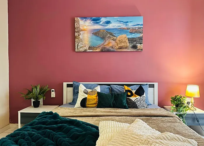 Sunrise Bay - Frontline Sea Views Apartment St. Paul's Bay