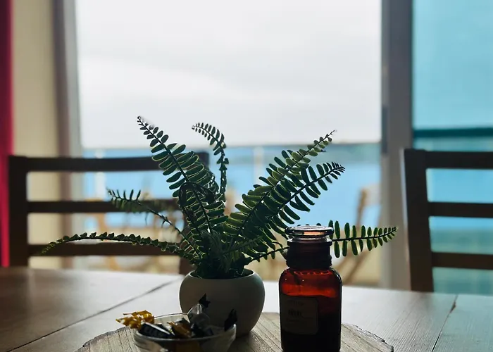 Apartment Sunrise Bay - Frontline Sea Views *