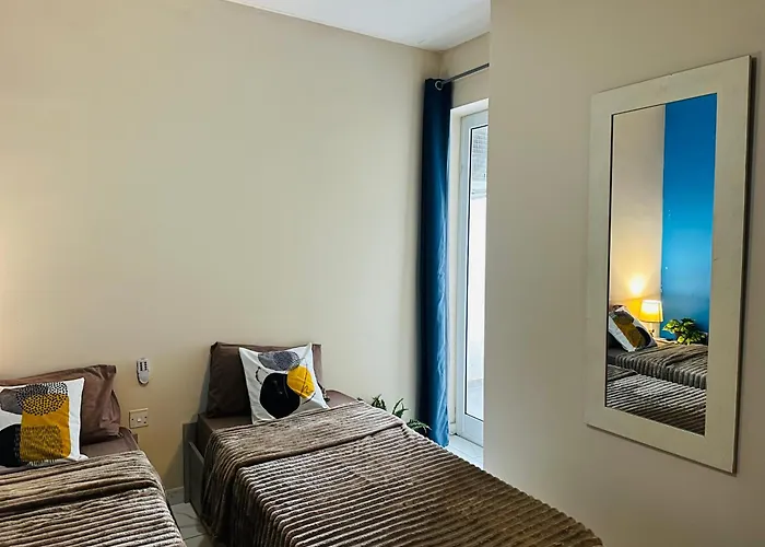 Sunrise Bay - Frontline Sea Views Apartment *