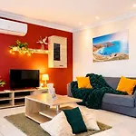 Sunrise Bay - Frontline Sea Views 아파트 *