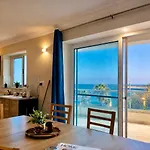 Sunrise Bay - Frontline Sea Views * 세인트폴스베이