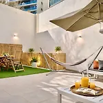 Sunrise Bay - Frontline Sea Views 아파트