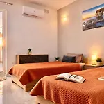Sunrise Bay - Frontline Sea Views 아파트 *