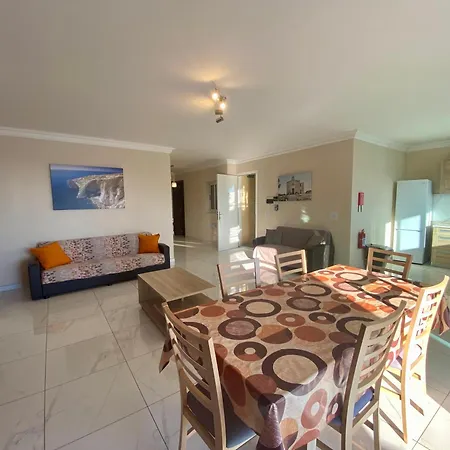 Sunrise Bay - Frontline Sea Views Apartment *