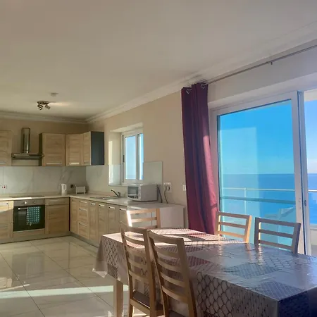 Sunrise Bay - Frontline Sea Views Apartament