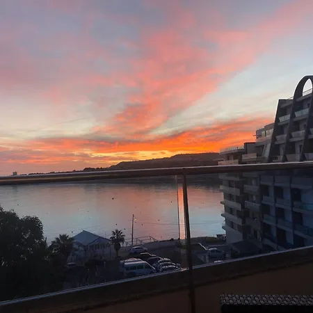 Sunrise Bay - Frontline Sea Views