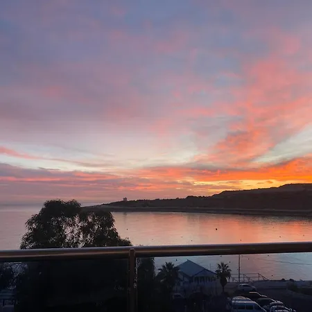 Sunrise Bay - Frontline Sea Views Lägenhet *