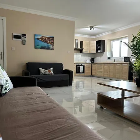 Sunrise Bay - Frontline Sea Views Lägenhet