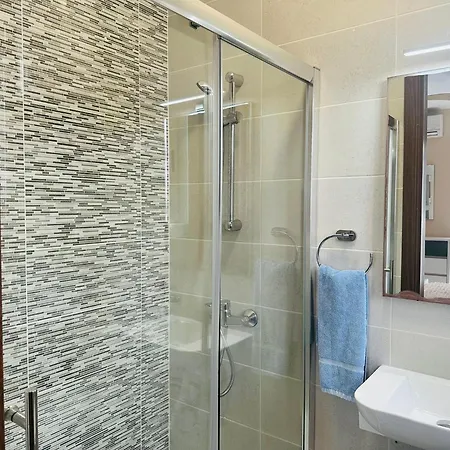 Sunrise Bay - Frontline Sea Views Lejlighed *