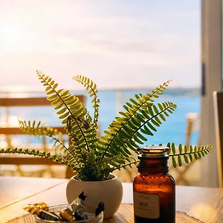 Apartamento Sunrise Bay - Frontline Sea Views *