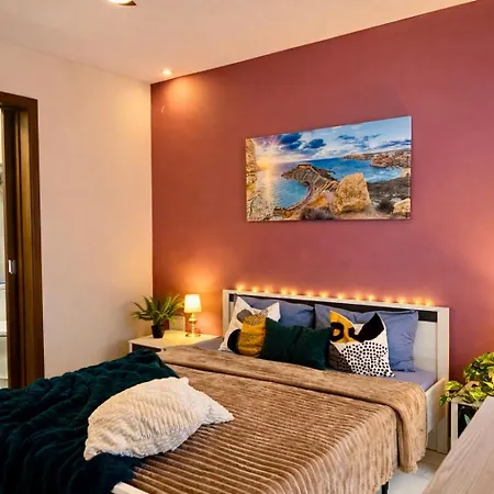 Blue Horizon Qawra - Sunrise & Jacuzzi Apartament