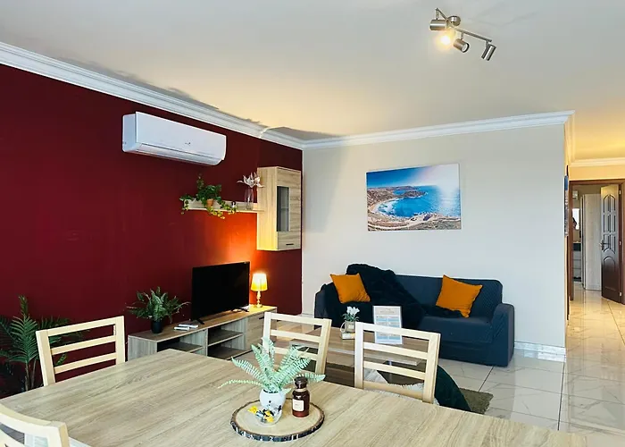 Sunrise Bay - Frontline Sea Views Apartamento *