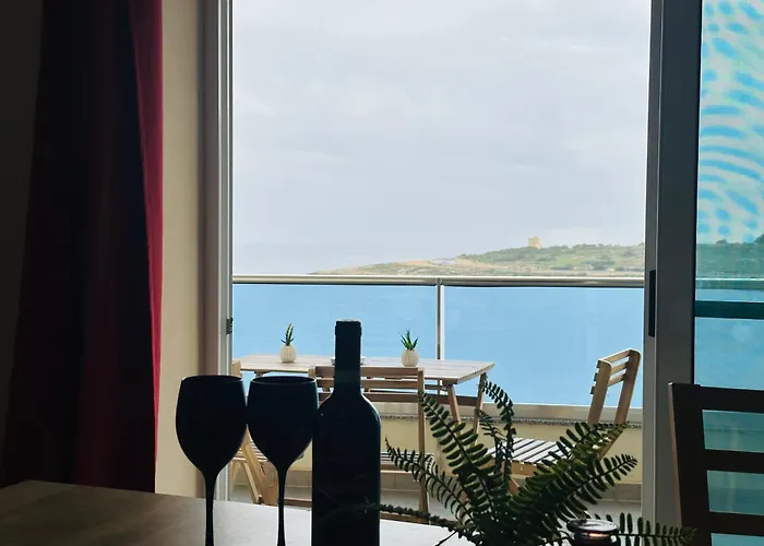 Sunrise Bay - Frontline Sea Views *