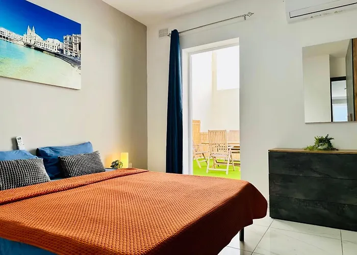 Sunrise Bay - Frontline Sea Views St Paul's Bay