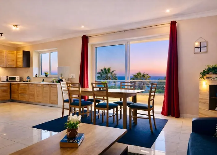 Sunrise Bay - Frontline Sea Views Apartamento *