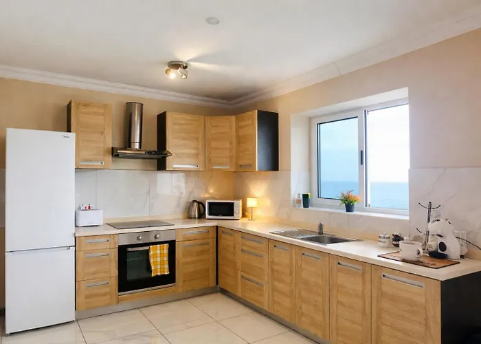 Sunrise Bay - Frontline Sea Views *