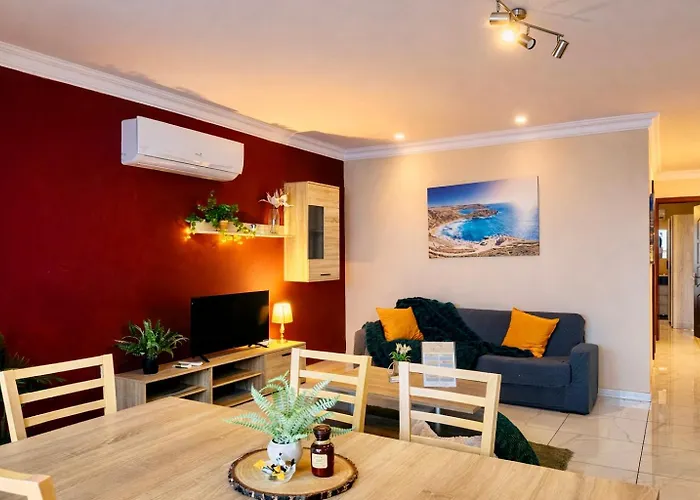 Sunrise Bay - Frontline Sea Views Apartamento