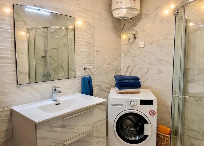 Sunrise Bay - Frontline Sea Views Apartamento *