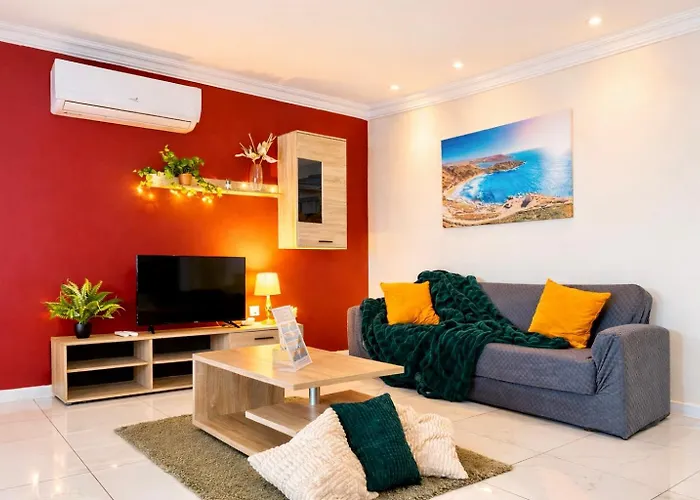 Sunrise Bay - Frontline Sea Views Apartamento *