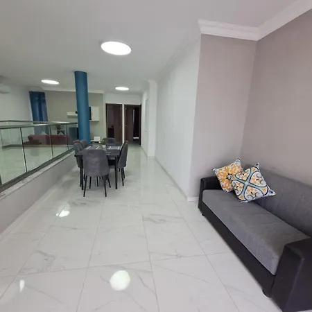 Sunrise Bay - Frontline Sea Views Апартаменты *