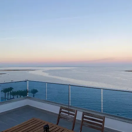 Sunrise Bay - Frontline Sea Views Апартаменты Сент-Полс-Бей