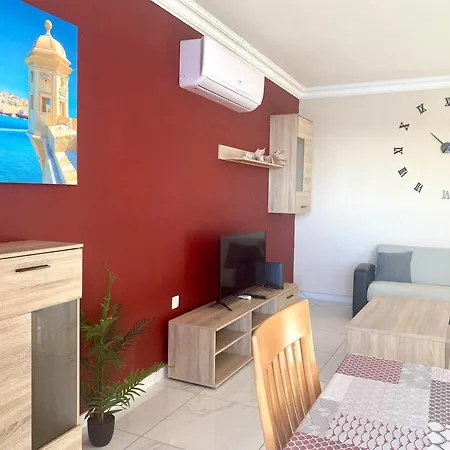 Апартаменты Sunrise Bay - Frontline Sea Views *