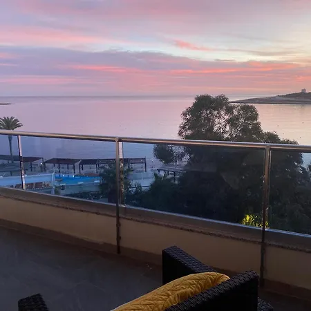 Sunrise Bay - Frontline Sea Views Апартаменты