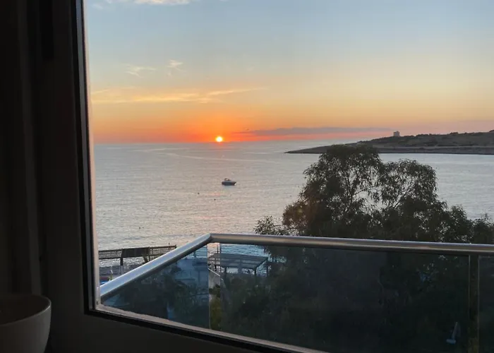 Sunrise Bay - Frontline Sea Views