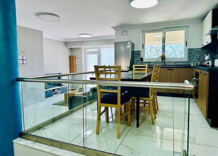 Appartement Sunrise Bay - Frontline Sea Views *